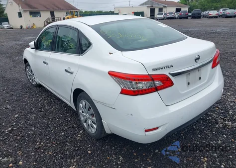 2015 Nissan Sentra S z USA, uszkodzony, nr VIN 3N1AB7AP7FY218442